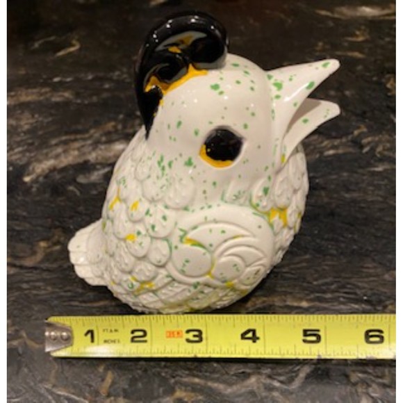 Vintage handmade Cockatoo ceramic bird salt powder shaker flecks - Picture 7 of 7